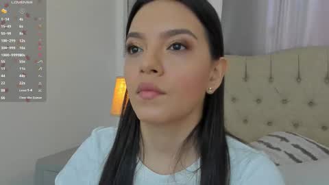 Snapshot of beautyari_ chatting on 18, 11, 2025 Ariana Reyes online show from 18, 11, 2025