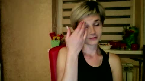 Snapshot of beautyksenia chatting on 20, 5, 2026 BeautyKsenia online show from 20, 5, 2026
