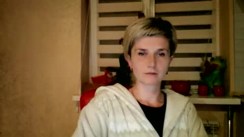 Snapshot of beautyksenia chatting on 4, 6, 2026 BeautyKsenia online show from 4, 6, 2026