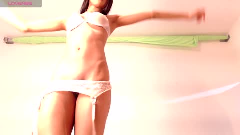 Jennifer online show from 4, 12, 2024