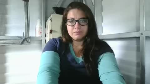 Snapshot of beccabee37 chatting on 17, 1, 2026 beccabee37 online show from 17, 1, 2026