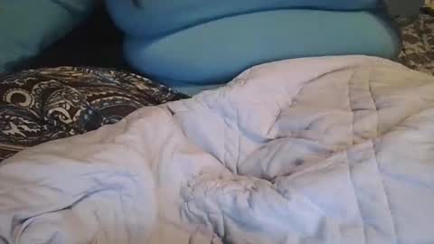 Snapshot of beccabee37 chatting on 11, 2, 2026 beccabee37 online show from 11, 2, 2026