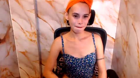 Snapshot of beccamiller22 chatting on 6, 8, 2026 becca online show from 6, 8, 2026