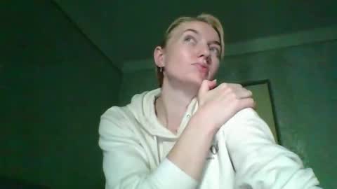 BeckiXJewelqw online show from 14, 5, 2026