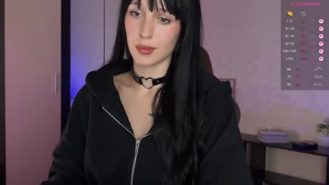 Violet online show from 6, 11, 2025