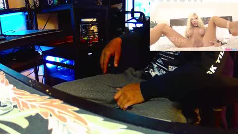 hungnheavy online show from 19, 10, 2025