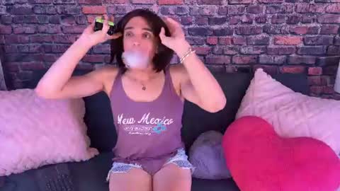 Roxy Runs Far online show from 8, 8, 2026