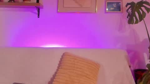 Snapshot of belindareyes chatting on 20, 11, 2025 Bel online show from 20, 11, 2025