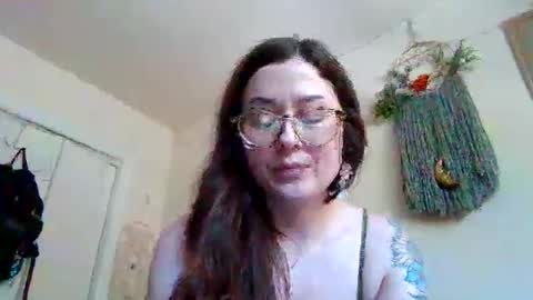 Snapshot of bella9519 chatting on 8, 4, 2026 bella9519 online show from 8, 4, 2026