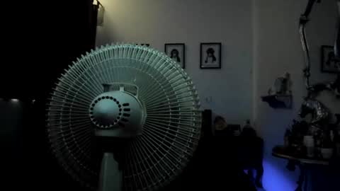 Snapshot of bella_38 chatting on 12, 10, 2025 isabella online show from 12, 10, 2025