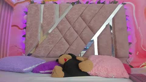 Melanie  online show from 23, 2, 2026