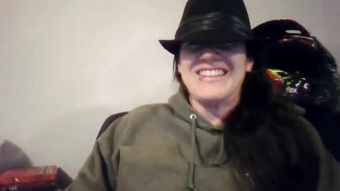 Bella online show from 25, 1, 2025