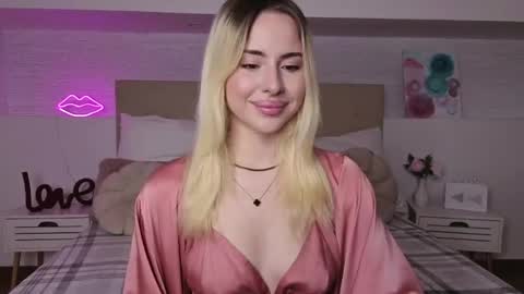 Bella online show from 30, 4, 2026