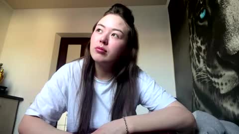 Hanna here Welcome  online show from 25, 3, 2026