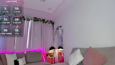 Snapshot of bella_es chatting on 4, 3, 2025 Onlyfans isa bella 23 online show from 4, 3, 2025