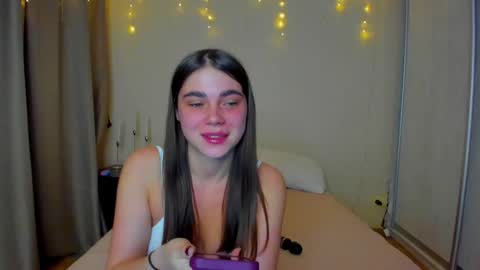 Snapshot of bella_foryou chatting on 8, 12, 2024 NastyaThere are legends that in this room all your wishes can come true  Private is Open online show from 8, 12, 2024