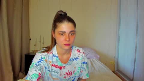 Snapshot of bella_foryou chatting on 12, 1, 2025 NastyaThere are legends that in this room all your wishes can come true  Private is Open online show from 12, 1, 2025