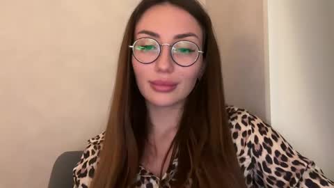 bella_foxxi online show from 2, 12, 2024