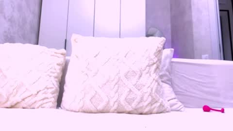 Snapshot of bella_gasp chatting on 11, 6, 2026 Jane online show from 11, 6, 2026