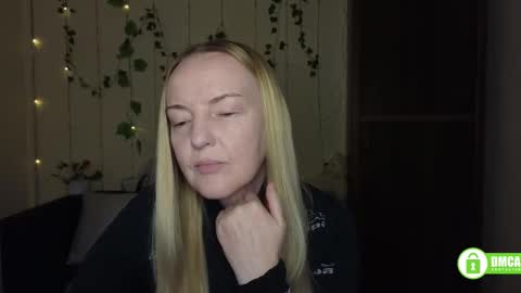 Snapshot of bella_hadatt chatting on 3, 3, 2026 Bella online show from 3, 3, 2026