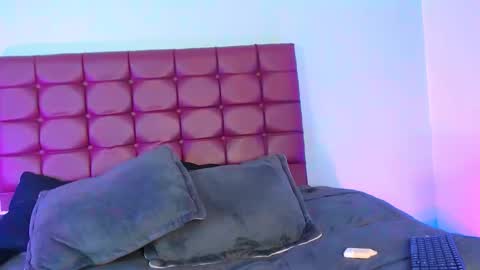 Snapshot of bella_lr chatting on 15, 2, 2026 Valentina online show from 15, 2, 2026