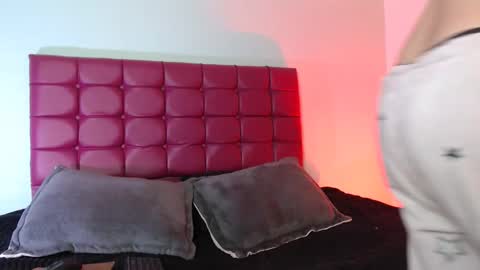 Snapshot of bella_lr chatting on 26, 2, 2026 Valentina online show from 26, 2, 2026