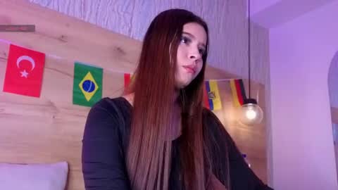 Snapshot of bella_luvs chatting on 15, 6, 2026 Bella online show from 15, 6, 2026