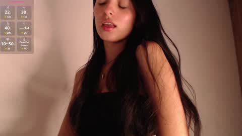 Snapshot of bella_musee chatting on 4, 2, 2025   online show from 4, 2, 2025