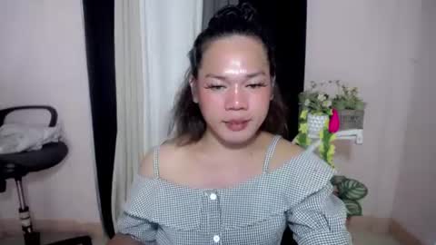 Snapshot of bella_ngo chatting on 20, 6, 2026 bella_ngo online show from 20, 6, 2026