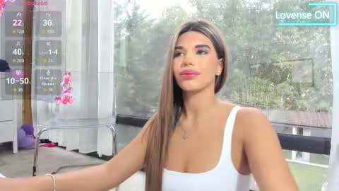 bella_posh online show from 10, 9, 2025