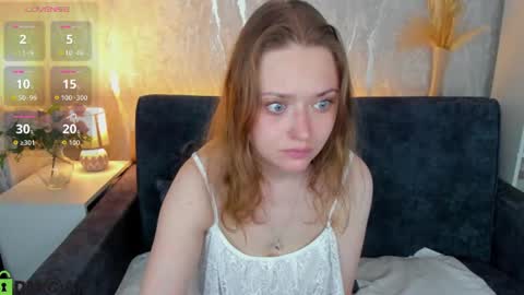 Snapshot of bella_ramsi chatting on 5, 7, 2026 Linda Bella online show from 5, 7, 2026