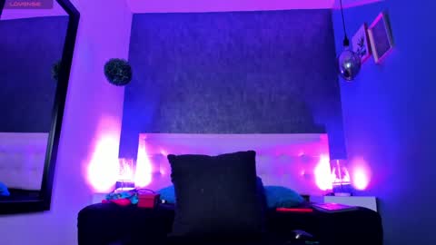     online show from 27, 1, 2025