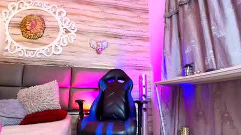     online show from 26, 9, 2025