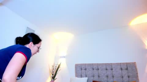 Bella online show from 11, 7, 2026