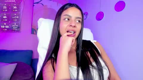 Snapshot of bella_walker_ chatting on 24, 9, 2025 BELLA online show from 24, 9, 2025