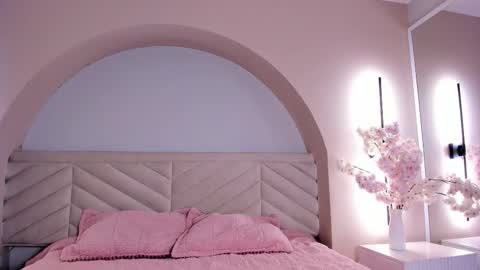 Bella online show from 5, 3, 2026