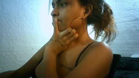 Bella online show from 3, 3, 2025