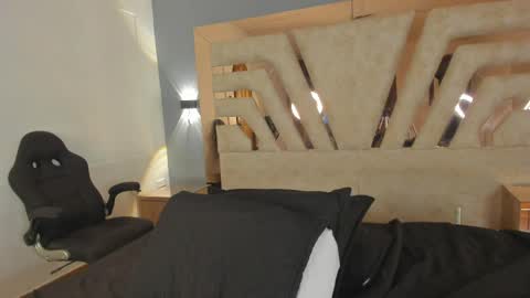 bellaboobs_ online show from 20, 5, 2026