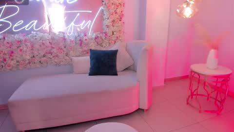  Bella C  online show from 5, 12, 2025