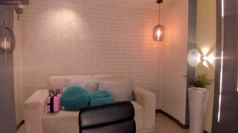  Bella C  online show from 12, 4, 2026