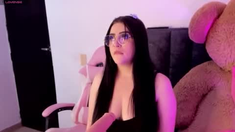 bella cruz online show from 12, 4, 2026