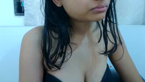 bellacrystall online show from 10, 3, 2026