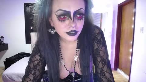 Snapshot of belladona_trix chatting on 31, 10, 2025 belladona_trix online show from 31, 10, 2025