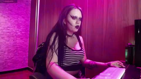belladona_trix online show from 4, 2, 2026