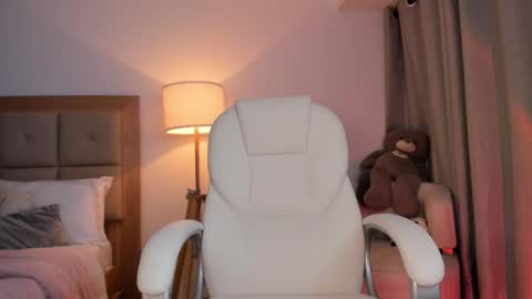 Bella Mia online show from 17, 10, 2025