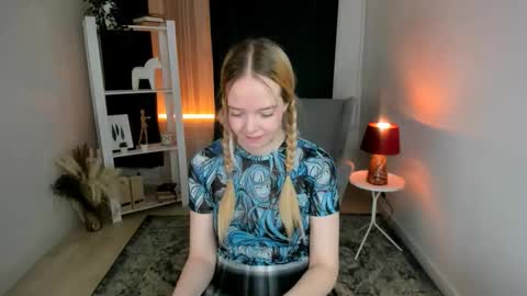 Snapshot of bellamontgomery chatting on 14, 12, 2025 Bella online show from 14, 12, 2025