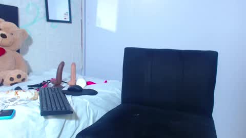 Snapshot of bellamy_sweet chatting on 28, 1, 2025 bellamy online show from 28, 1, 2025