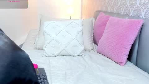 Bella Nix big tits online show from 20, 12, 2025