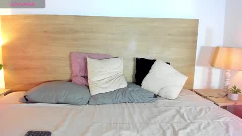 Bella Nix big tits online show from 7, 1, 2026