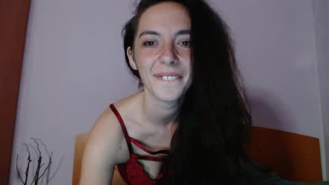 bellaqueen0701 online show from 20, 2, 2025